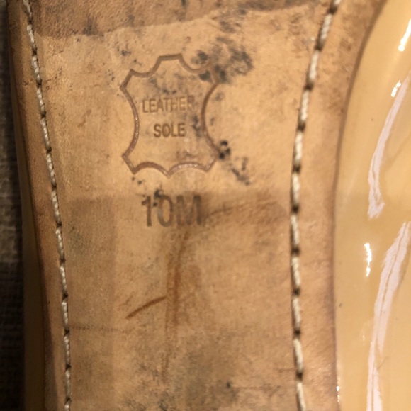 Tory Burch Patent Leather Round Toe Pumps Low Heel Size 10 Khaki Beige Color - Picture 6 of 12